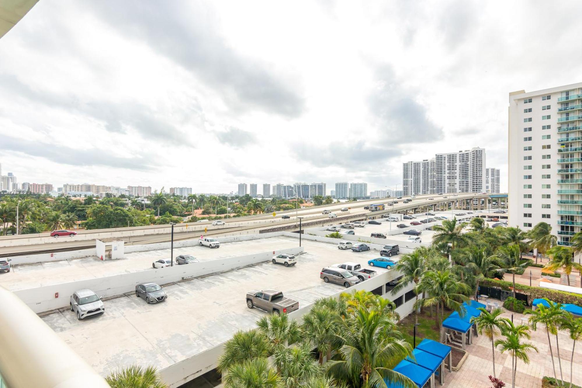 Ocean Reserve Sunny Isles Beach Exterior foto